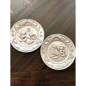 Vtg 1987 & 1988 Limited Edition Walt Disney Plates Christmas Mickey Theme Pewter